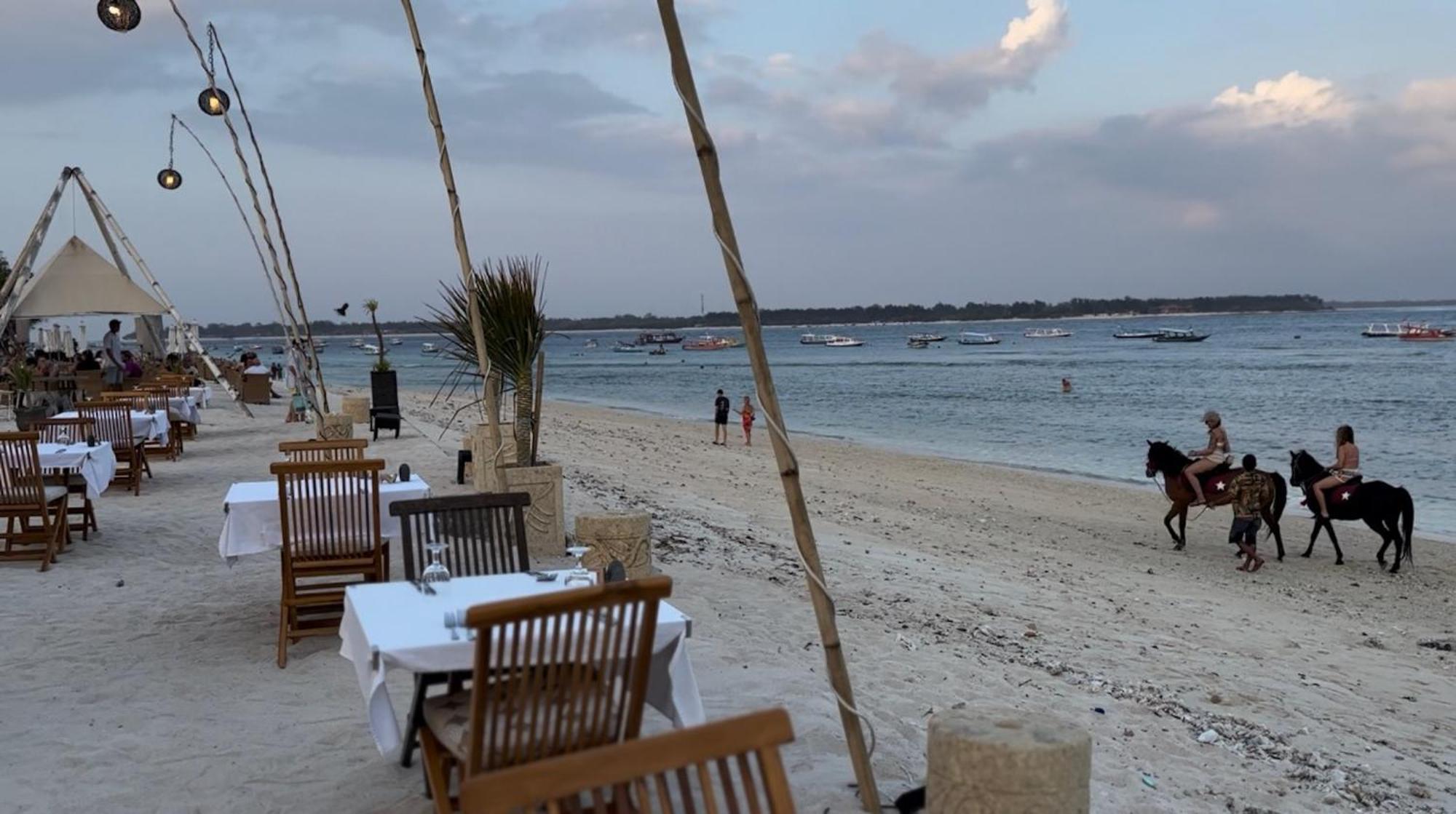 Kokomo Resort Gili Trawangan Dış mekan fotoğraf